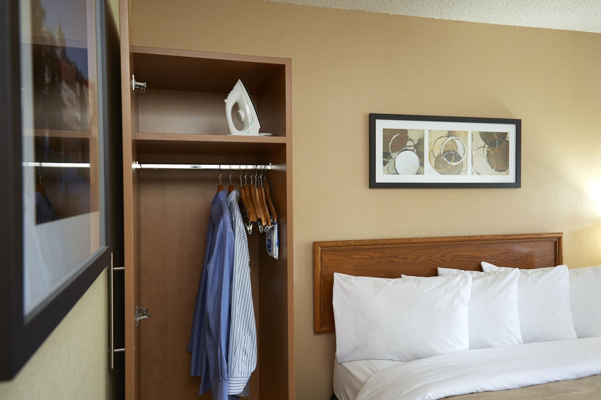 Comfort Inn Yarmouth Bagian luar foto
