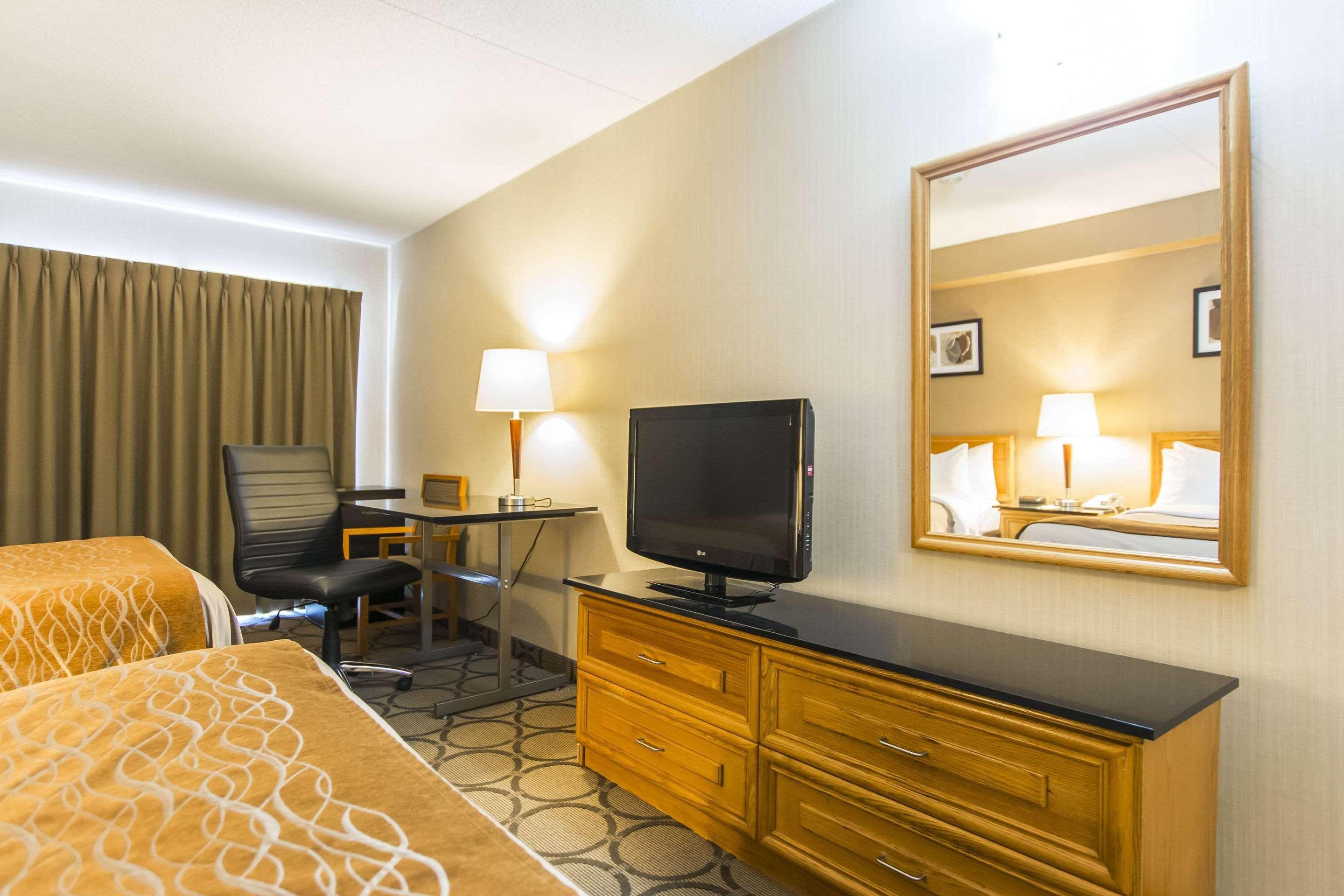 Comfort Inn Yarmouth Bagian luar foto