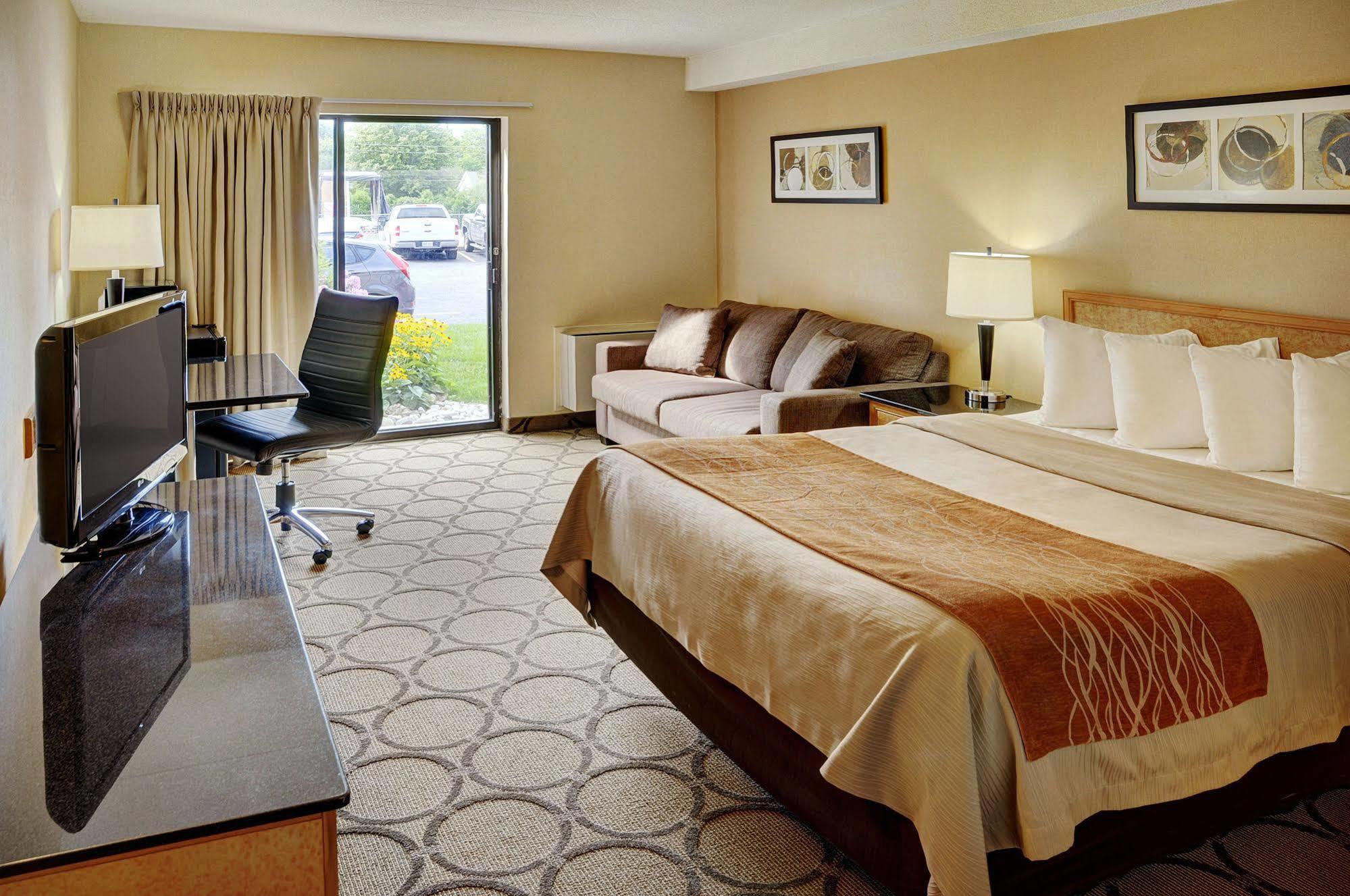 Comfort Inn Yarmouth Bagian luar foto